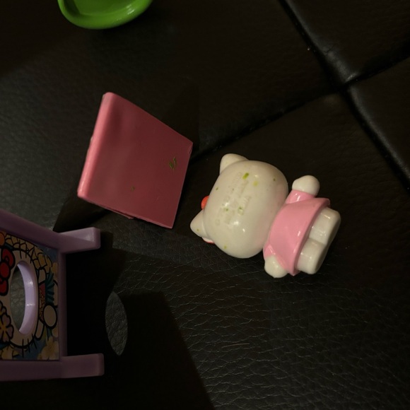 HELLO KITTY POLLY POCKET STYLE FIGURINE SET - Picture 8 of 15